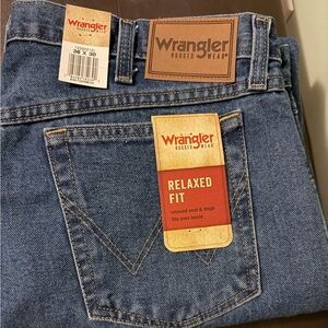 Wrangler Men's Classic Indigo Relaxed Jeans